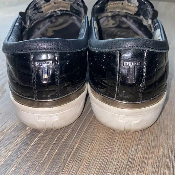 Ted Baker patent leather slip on sneakers - Picture 5 of 7
